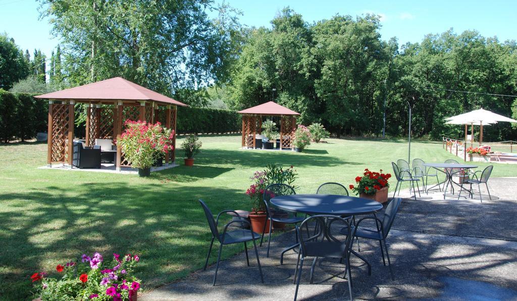 Agriturismo Antica Riserva กัสติลโยเน เดล ลาโก ภายนอก รูปภาพ