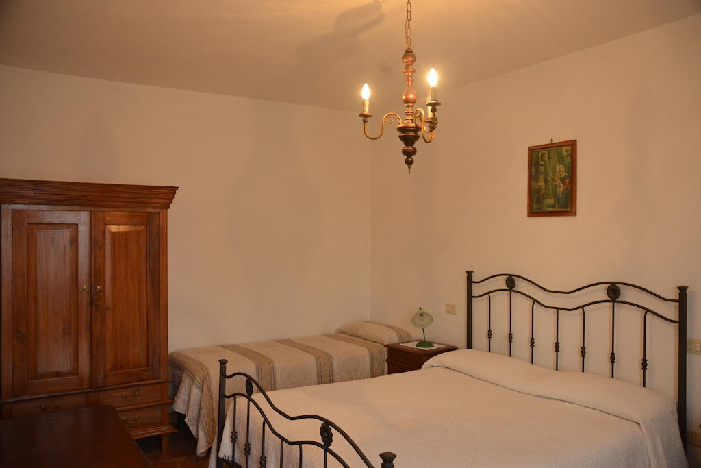 Agriturismo Antica Riserva กัสติลโยเน เดล ลาโก ห้อง รูปภาพ