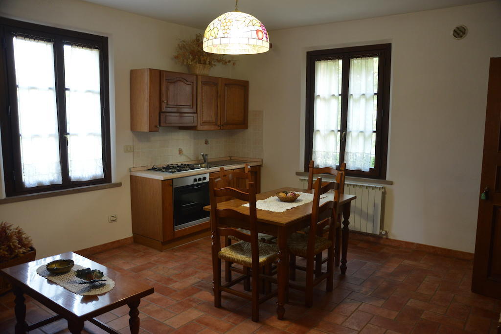 Agriturismo Antica Riserva กัสติลโยเน เดล ลาโก ห้อง รูปภาพ