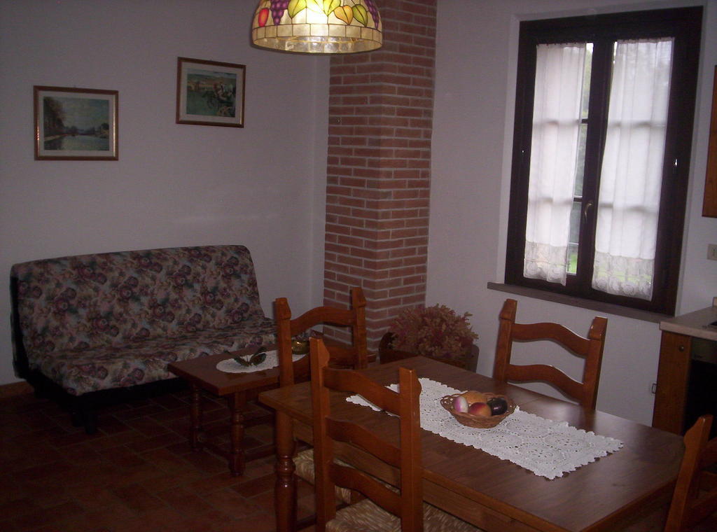 Agriturismo Antica Riserva กัสติลโยเน เดล ลาโก ห้อง รูปภาพ
